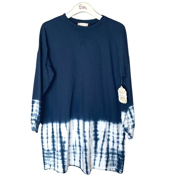 Altar’d State Long Sleeve Navy and Whites Tie Dye Long Sleeve Sweatshirt Dress - Picture 3 of 16